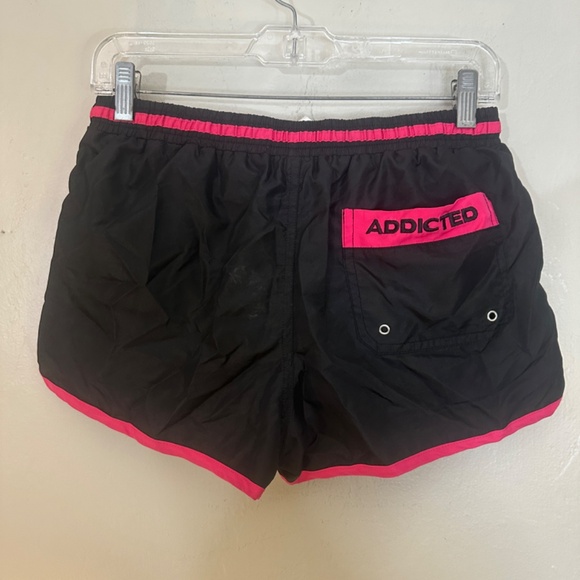 Addicted Swim Trunks Medium 30-32" waist 1.5" inseam Gently worn 100% polyester - Picture 3 of 4